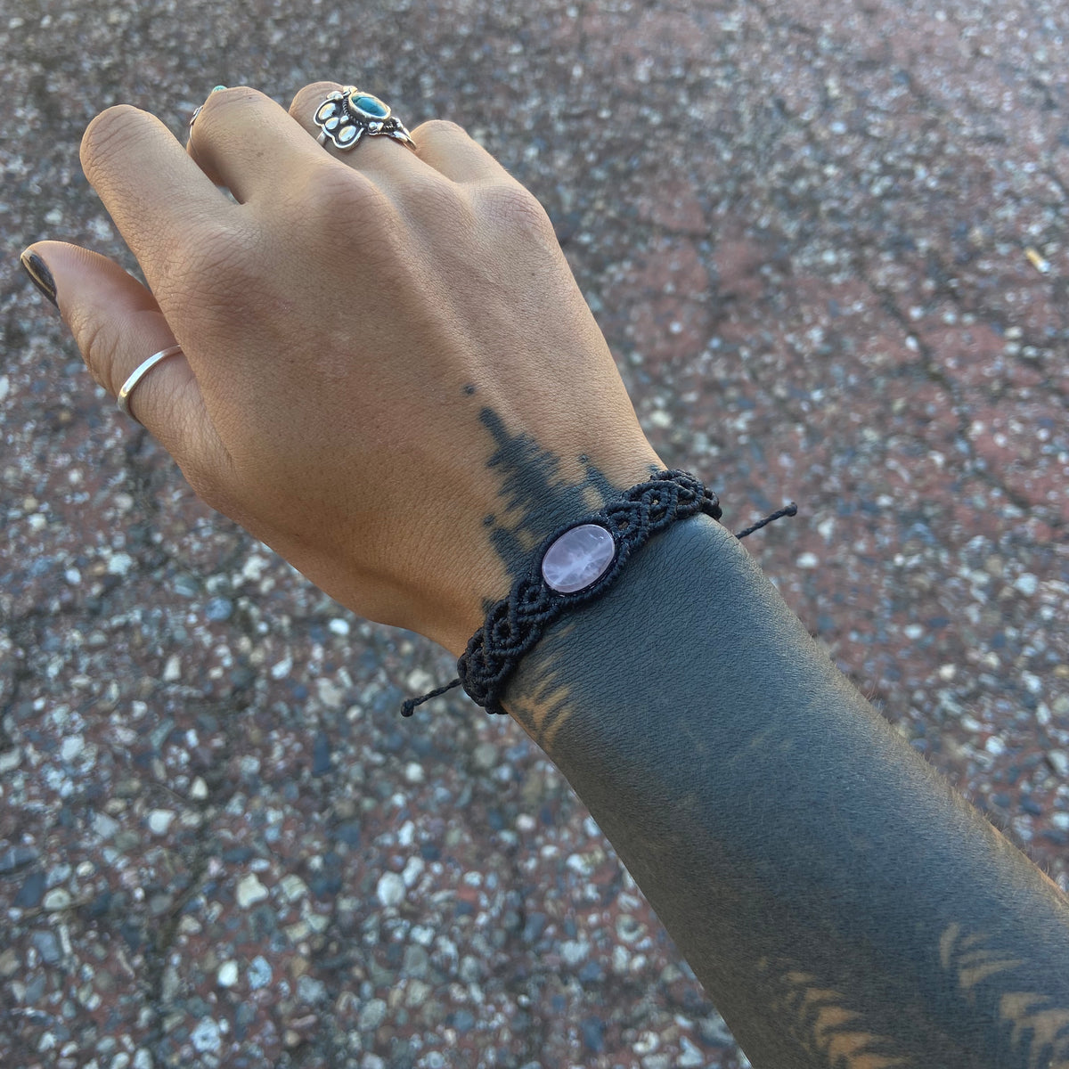 EIRA · Pulsera de cuarzo rosa