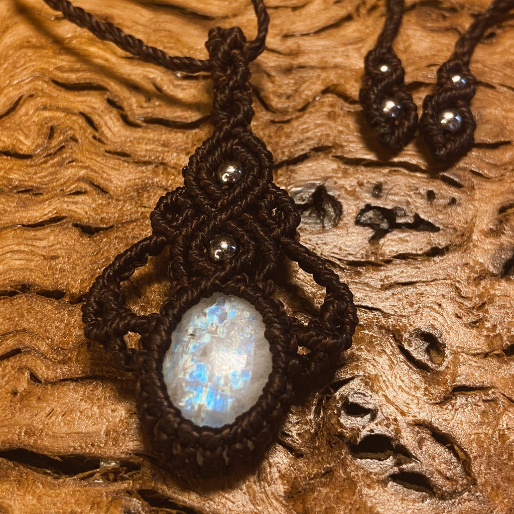 Collar "ECLIPSE" Piedra luna
