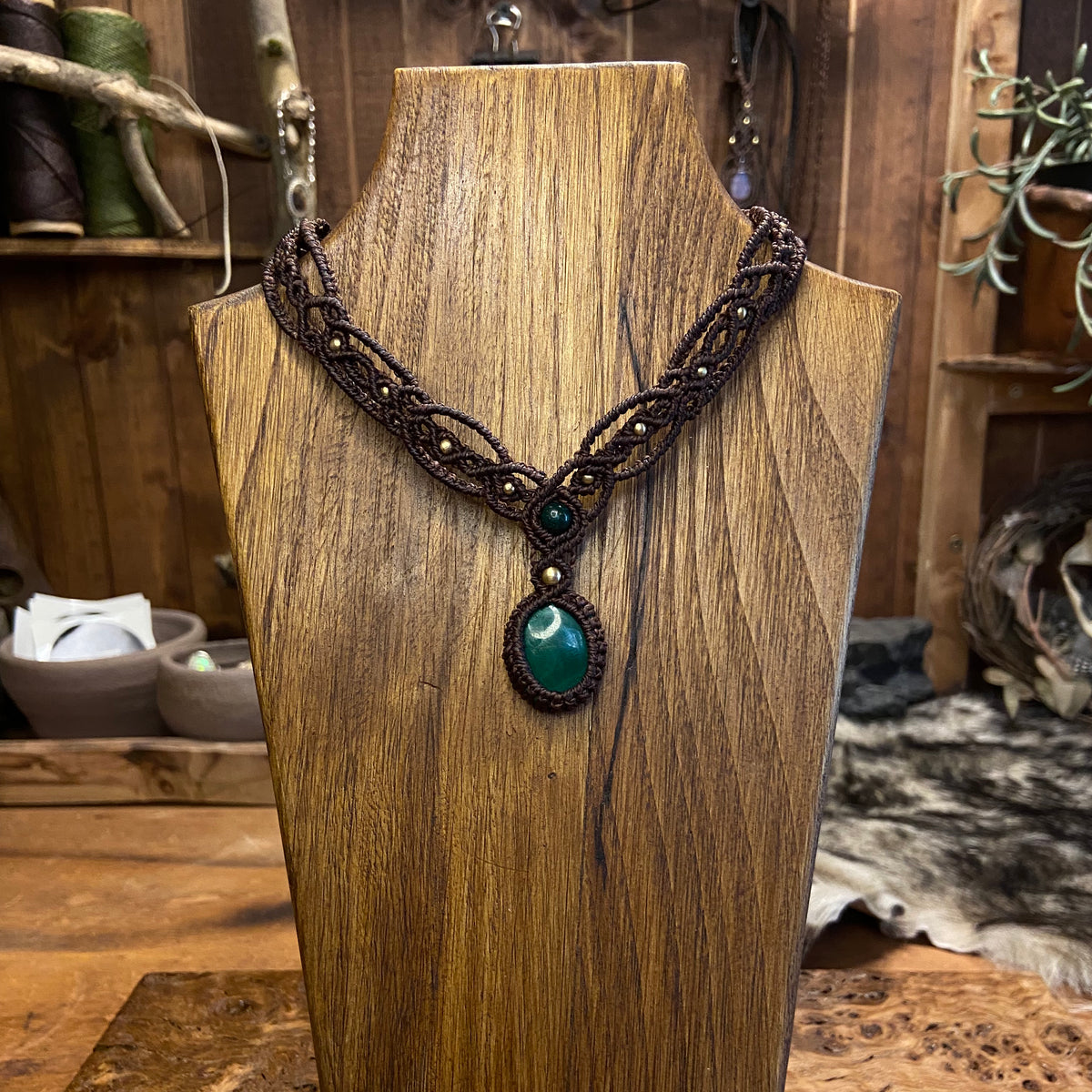 Collar "JÖRD" malaquita